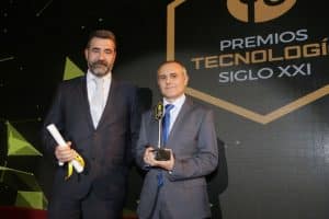 David Quirós y José Gil, recogiendo el Premio Nacional de Tecnología S.XXI